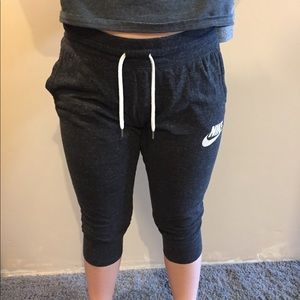 Nike Capri Jogger Medium